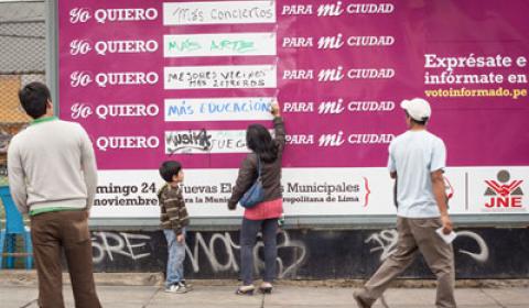 JNE PROMUEVE EN LAS CALLES ESPACIOS DE REFLEXIÓN CIUDADANA 